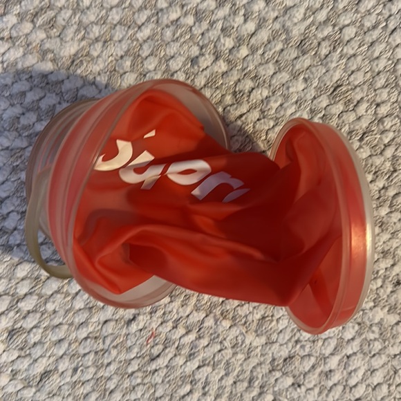 Supreme Hydrapack Stash Water Bottle - 1.0L - Picture 4 of 4